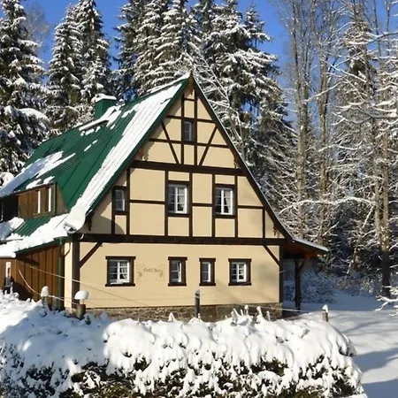 In Gruenheide Mit Eigenem Garten Tatil Evi *